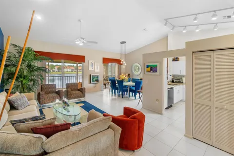 9829 Seacrest Circle #202