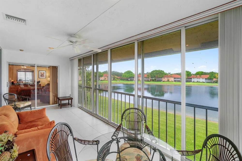 9829 Seacrest Circle #202 Boynton Beach, FL 33437