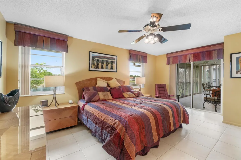 9829 Seacrest Circle #202 Boynton Beach, FL 33437
