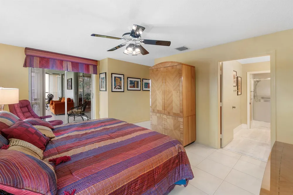 9829 Seacrest Circle #202 Boynton Beach, FL 33437