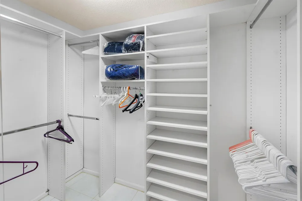 9829 Seacrest Circle #202 Boynton Beach, FL 33437