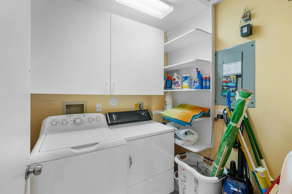 9829 Seacrest Circle #202 Boynton Beach, FL 33437