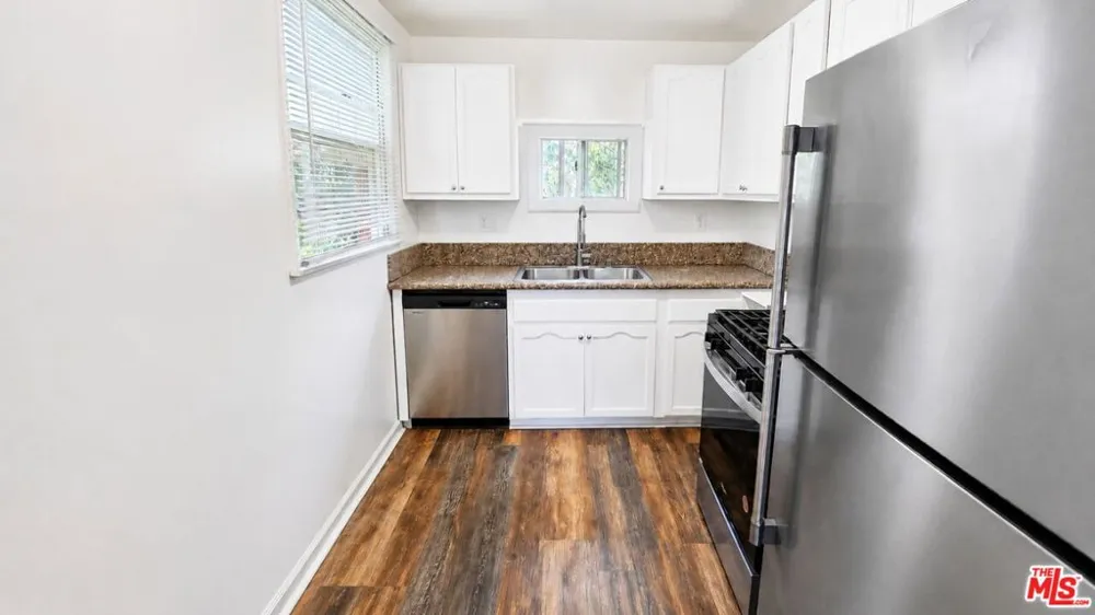 419 La Colina Drive #4 Inglewood, CA 90302
