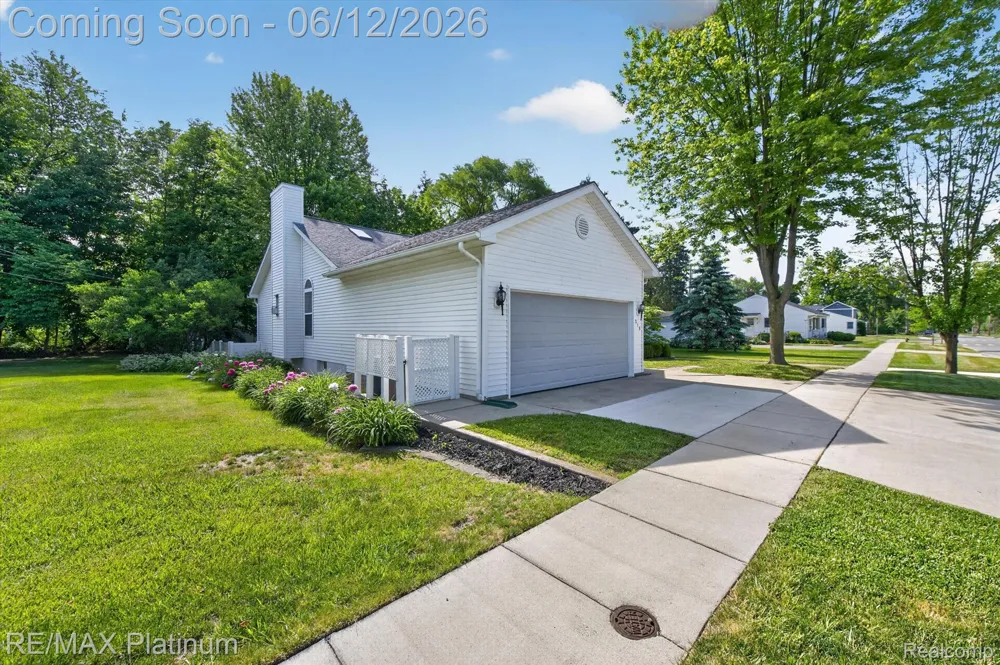 318 5th Street Brighton City, MI 48116