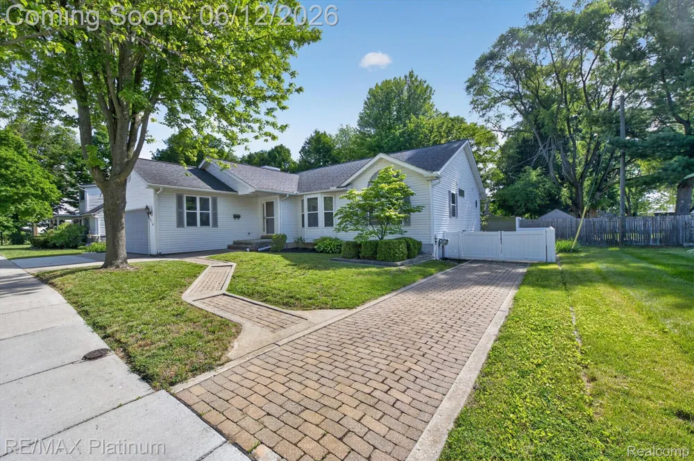 318 5th Street Brighton City, MI 48116
