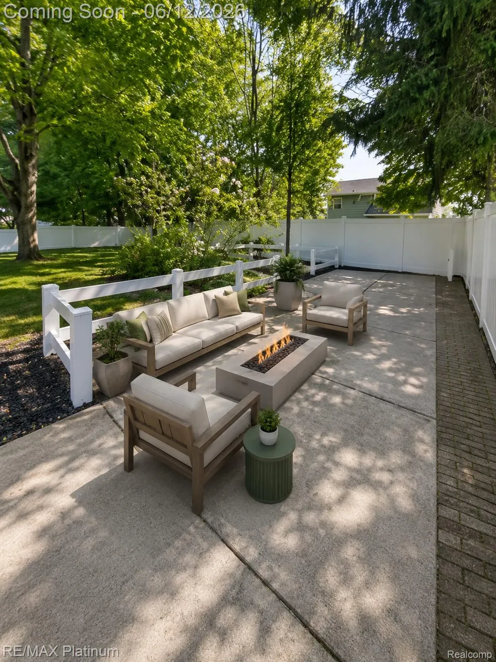 318 5th Street Brighton City, MI 48116