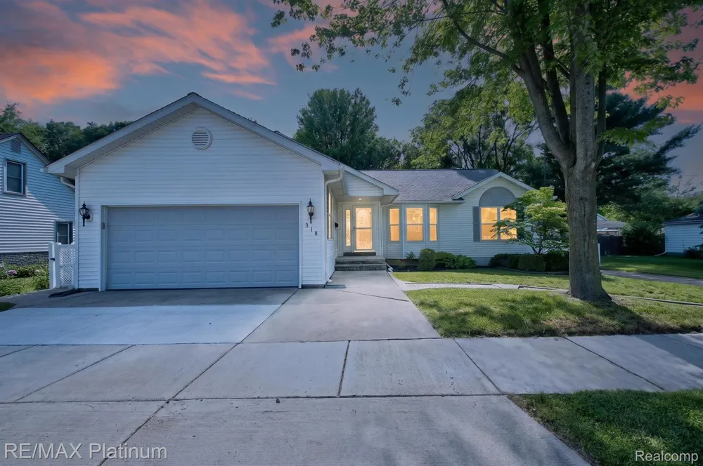 318 5th Street Brighton City, MI 48116