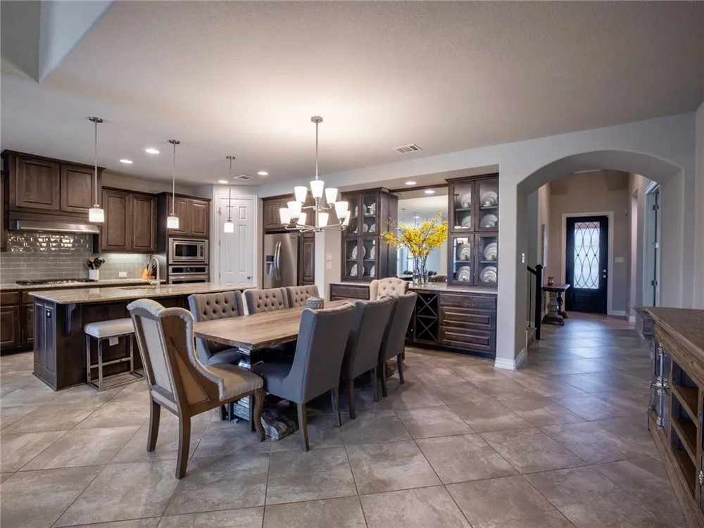 3401 Venezia View Leander, TX 78641