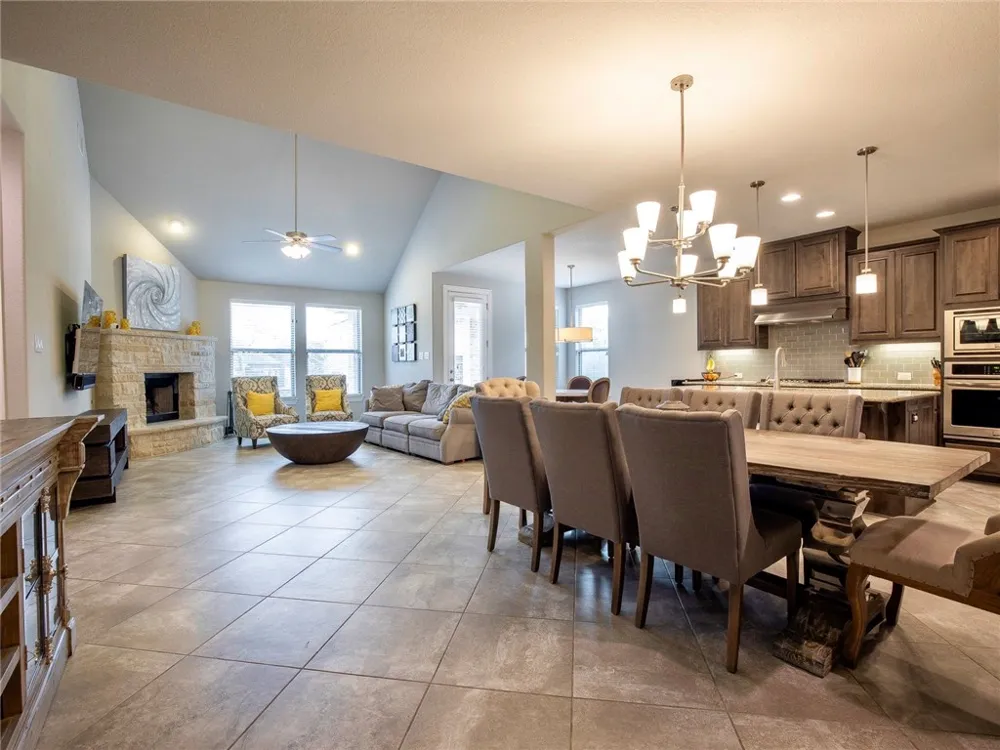 3401 Venezia View Leander, TX 78641