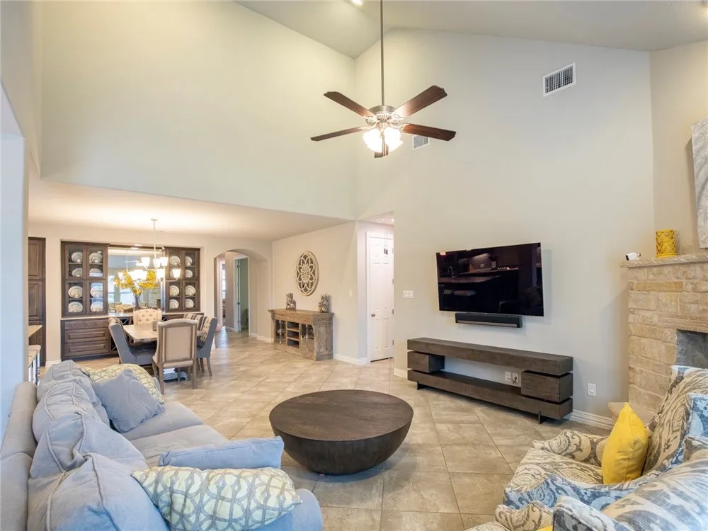 3401 Venezia View Leander, TX 78641