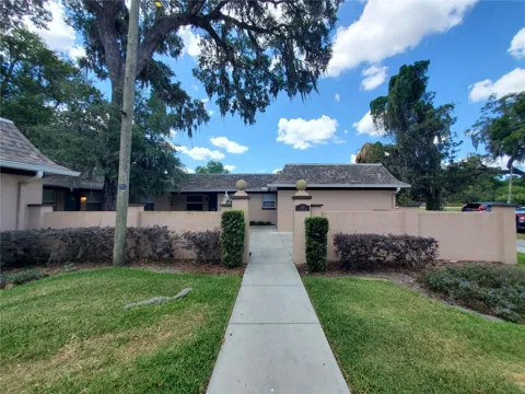 107 W CLAY AVENUE #4