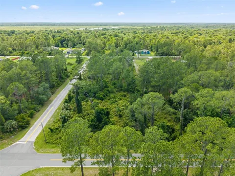 ROYAL TRAILS ROAD