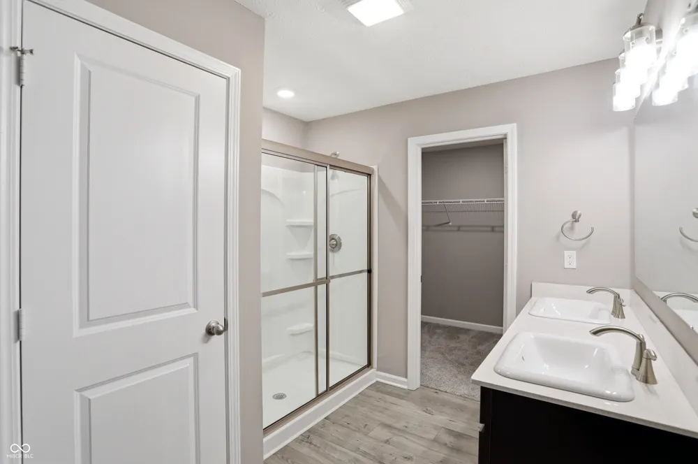 181 Thorpe Drive Whiteland, IN 46184