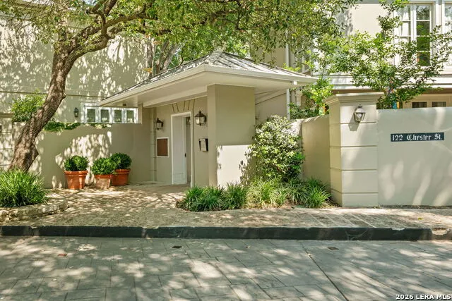 122 Chester #APT 5 San Antonio, TX 78209