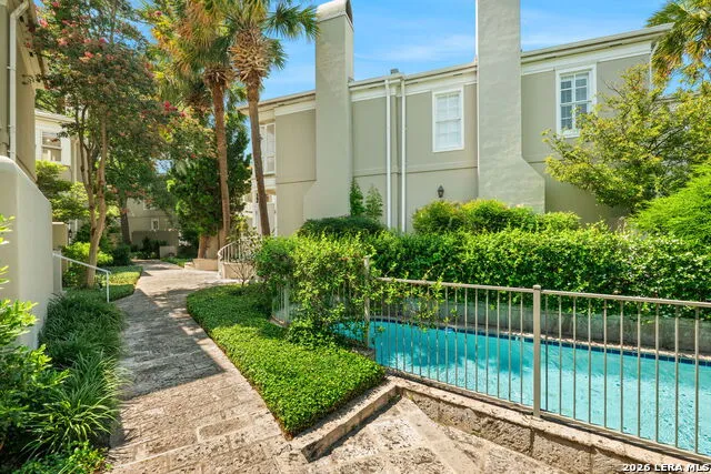 122 Chester #APT 5 San Antonio, TX 78209