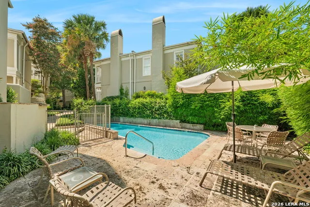 122 Chester #APT 5 San Antonio, TX 78209