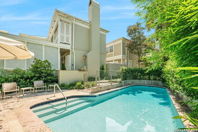 122 Chester #APT 5 San Antonio, TX 78209