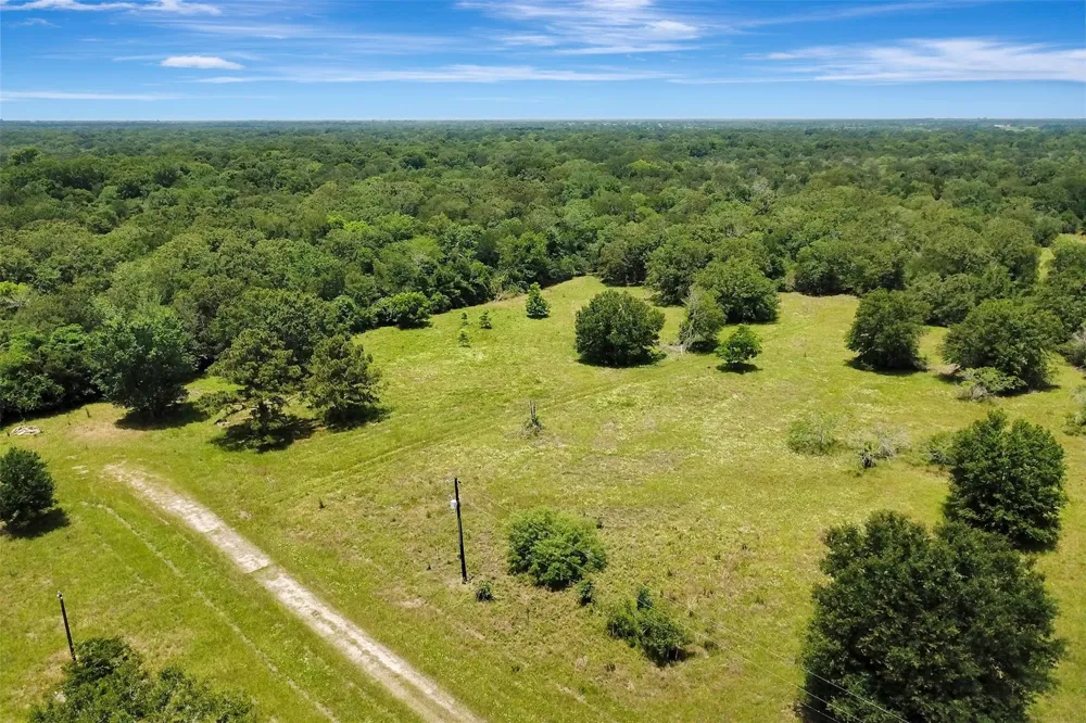 1722 Stone Street Bedias, TX 77831