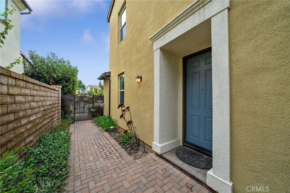 599 Boxwood Azusa, CA 91702