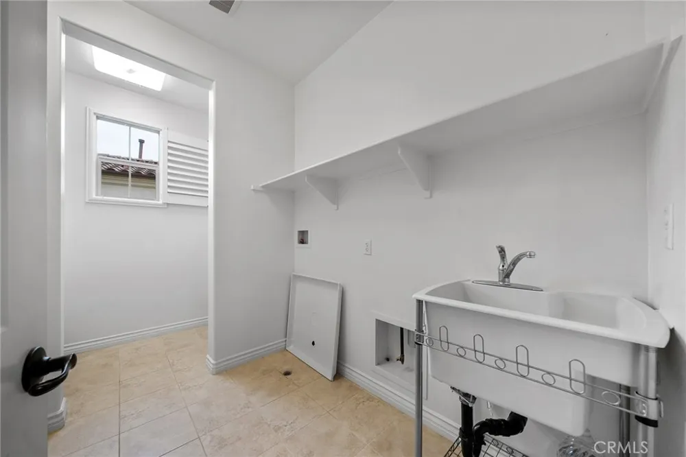 599 Boxwood Azusa, CA 91702