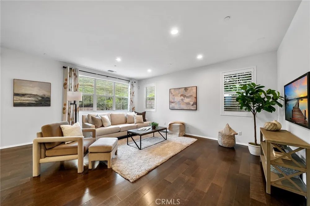 599 Boxwood Azusa, CA 91702