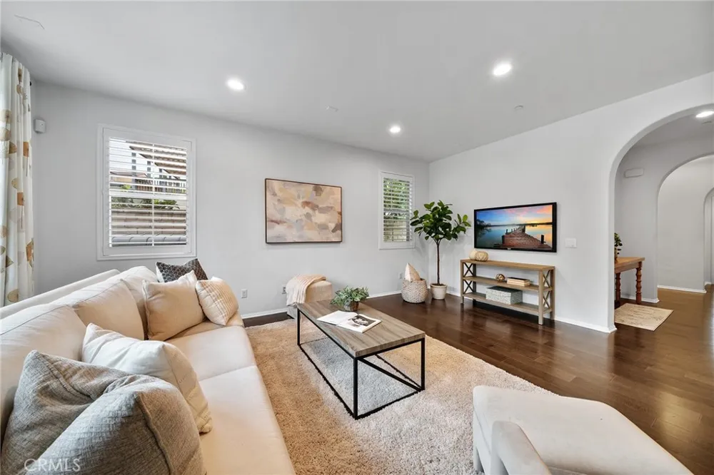 599 Boxwood Azusa, CA 91702