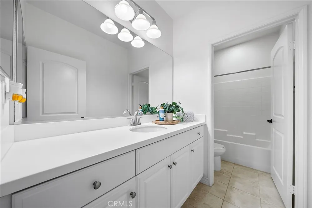 599 Boxwood Azusa, CA 91702