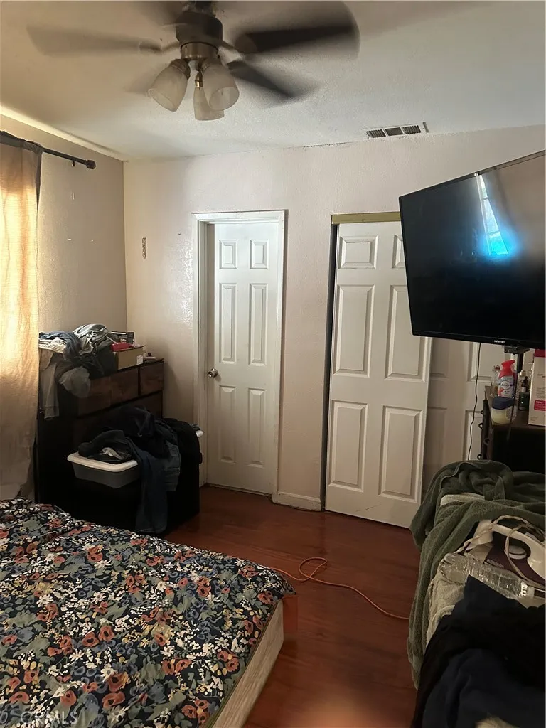 598 E Wilson Rialto, CA 92376
