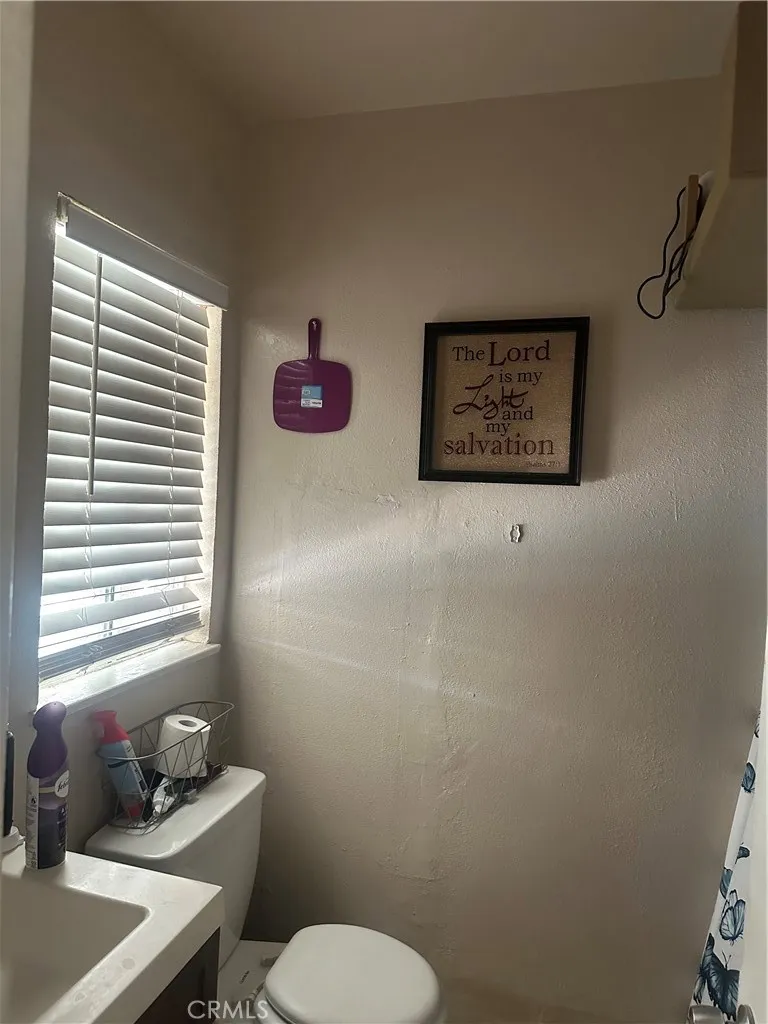 598 E Wilson Rialto, CA 92376