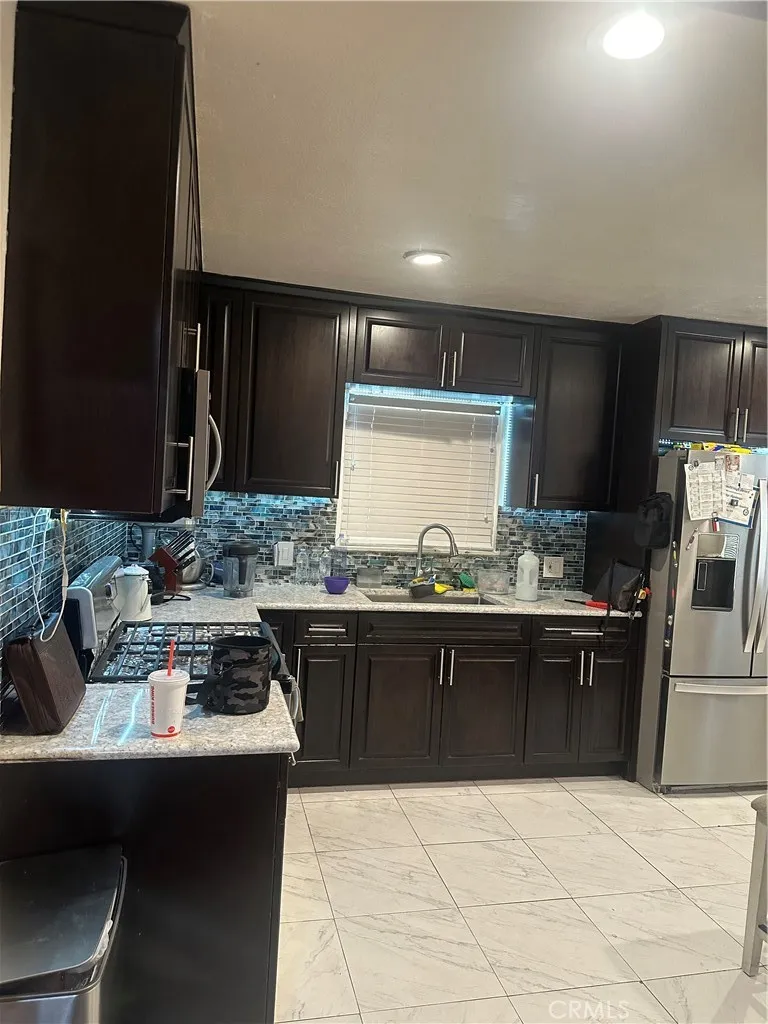 598 E Wilson Rialto, CA 92376