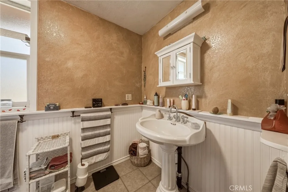 1623 New Long Valley Road Clearlake Oaks, CA 95423
