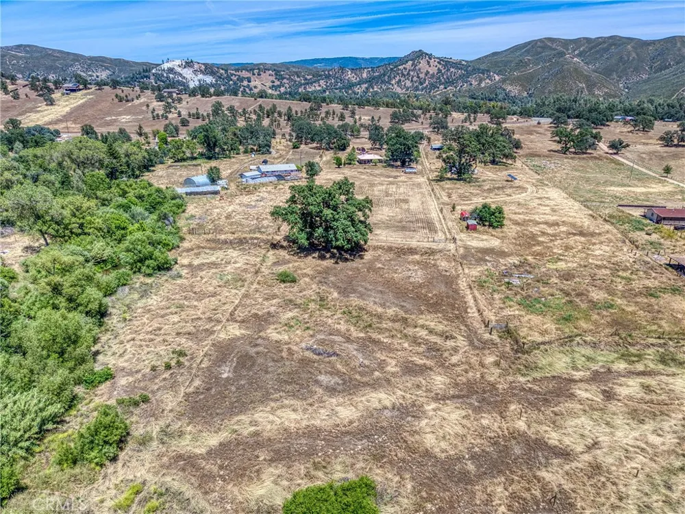 1623 New Long Valley Road Clearlake Oaks, CA 95423