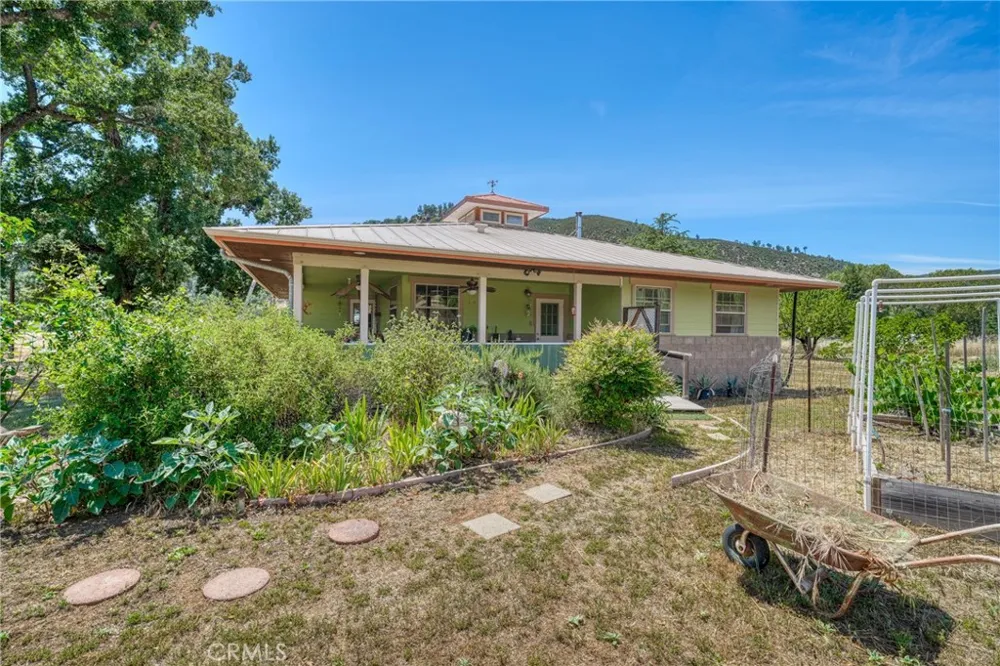 1623 New Long Valley Road Clearlake Oaks, CA 95423
