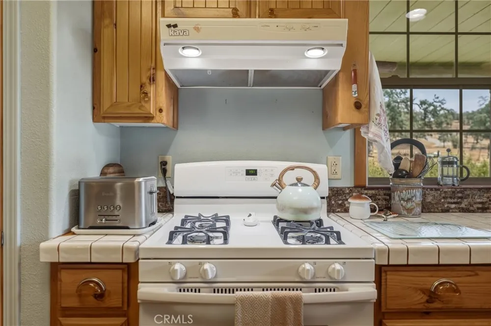 1623 New Long Valley Road Clearlake Oaks, CA 95423