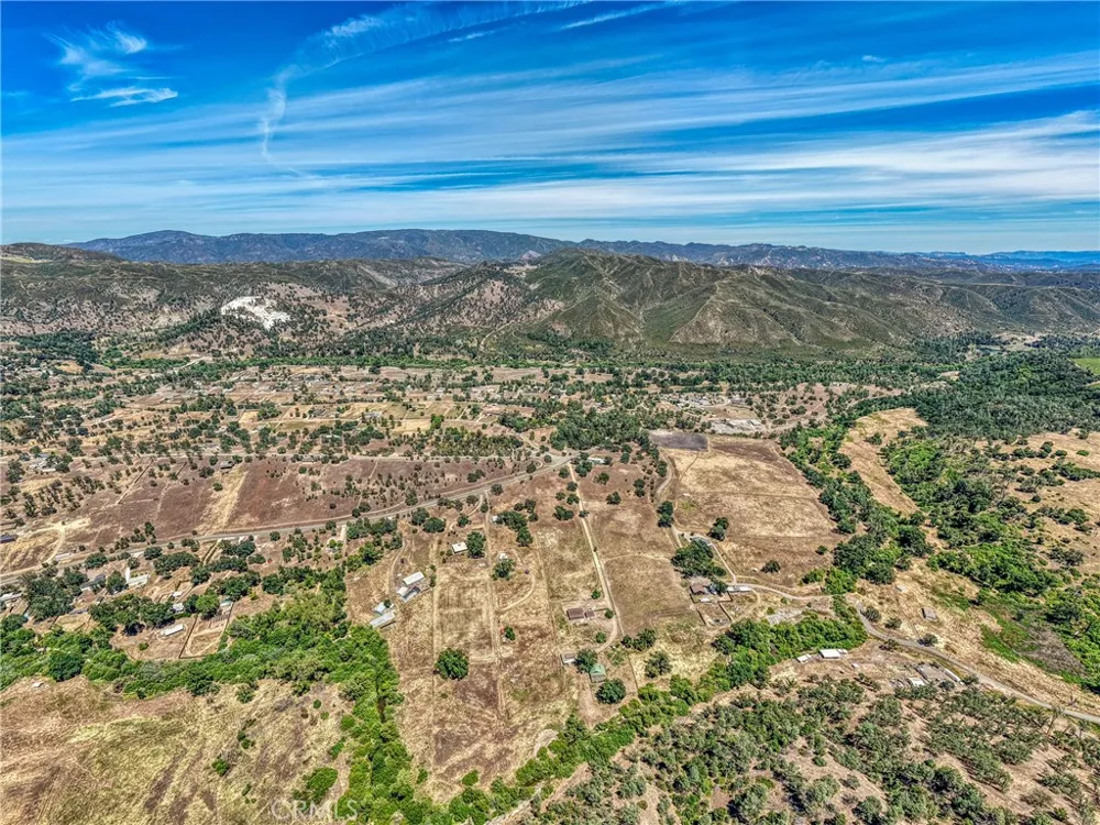 1623 New Long Valley Road Clearlake Oaks, CA 95423