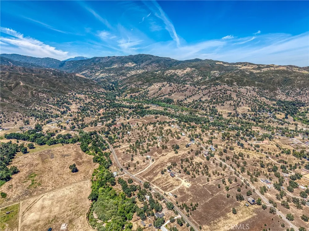1623 New Long Valley Road Clearlake Oaks, CA 95423