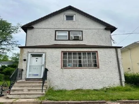 147 PLEASANT AVE