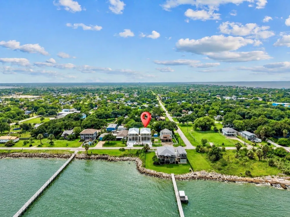 510 2nd Street San Leon, TX 77539