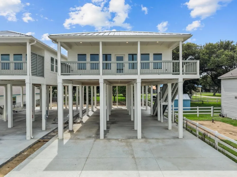 510 2nd Street San Leon, TX 77539