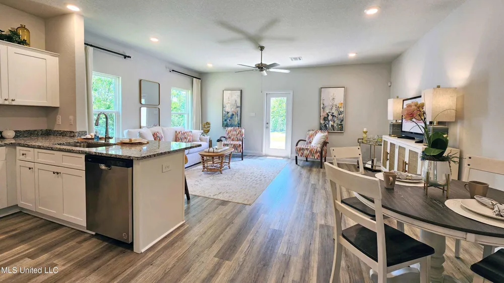 12336 Frazier Lane Gulfport, MS 39503