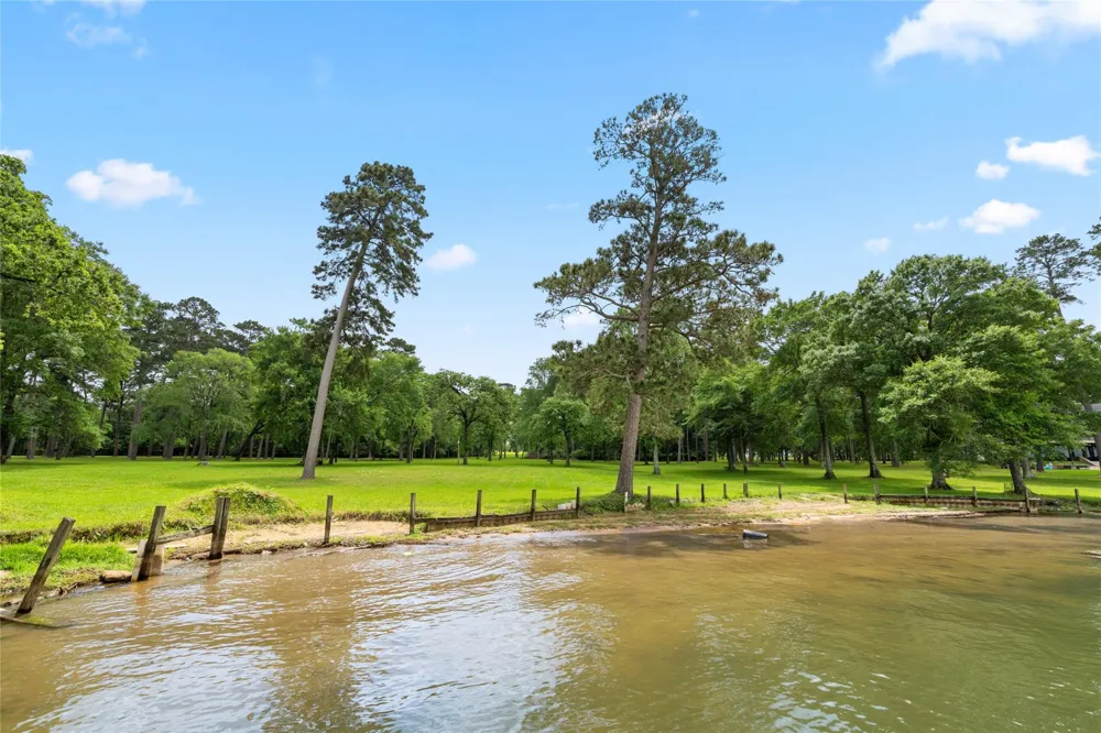 15126 Walden Road Montgomery, TX 77356