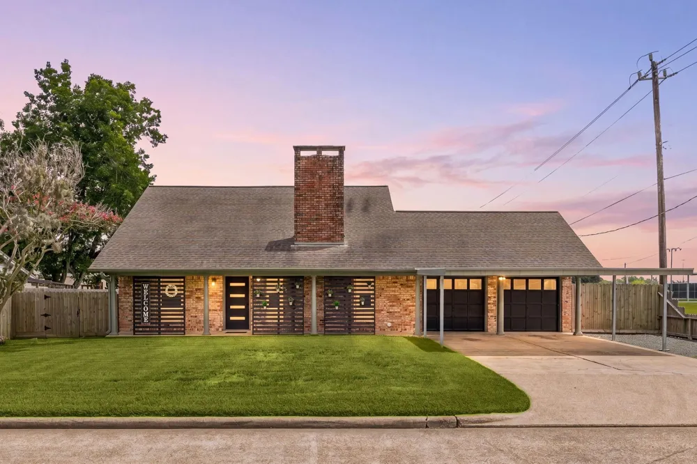 222 W Vaughn Lane Deer Park, TX 77536