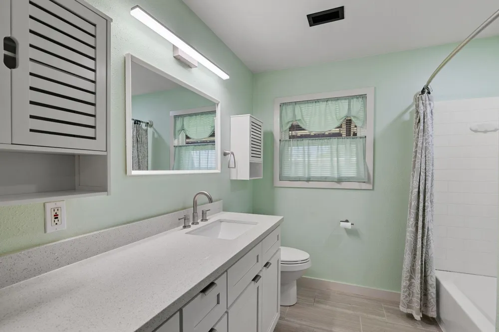 222 W Vaughn Lane Deer Park, TX 77536