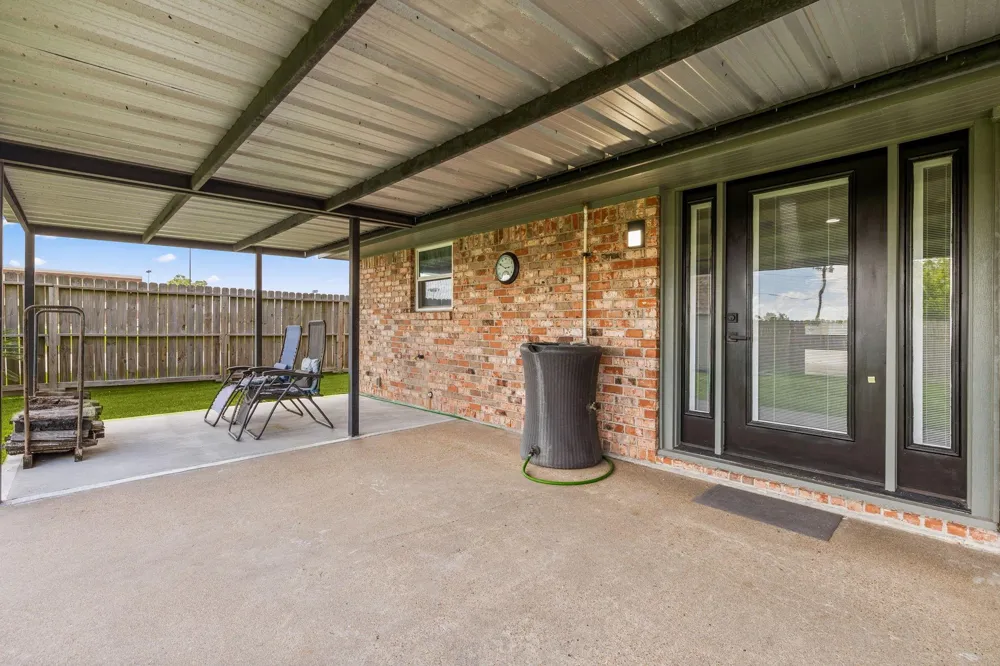 222 W Vaughn Lane Deer Park, TX 77536