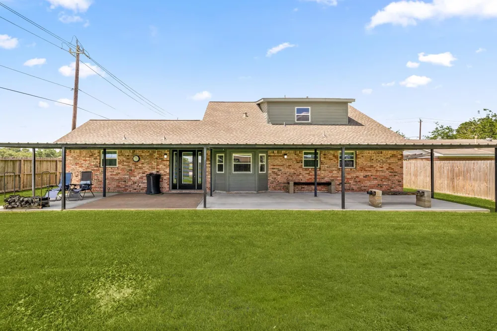222 W Vaughn Lane Deer Park, TX 77536