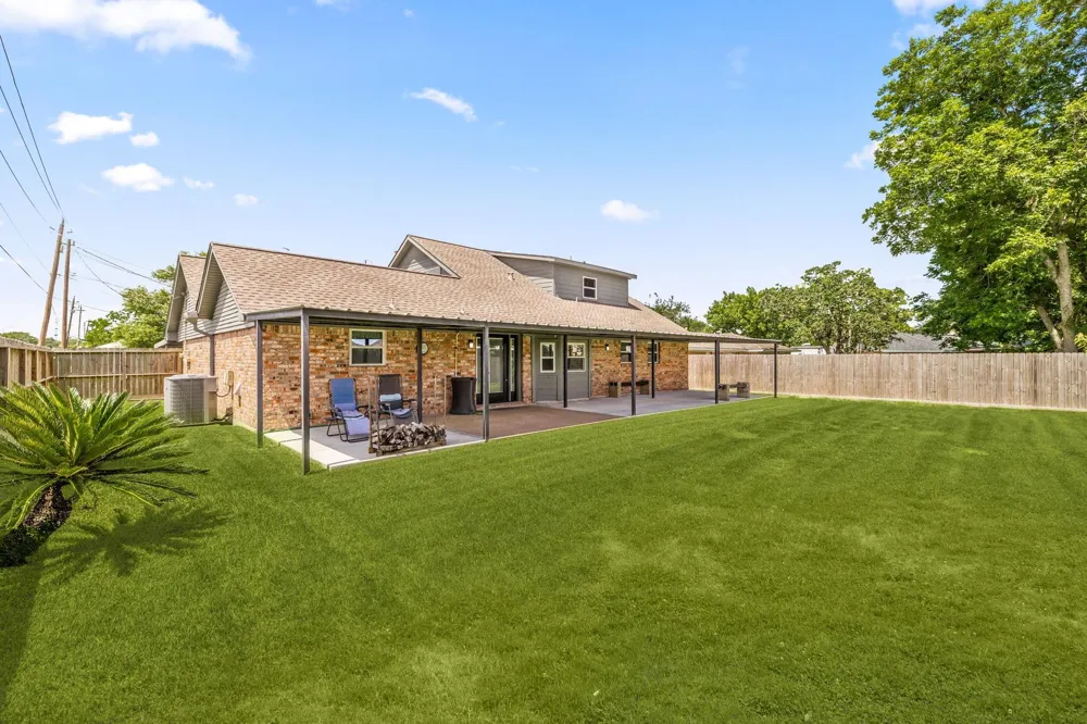 222 W Vaughn Lane Deer Park, TX 77536