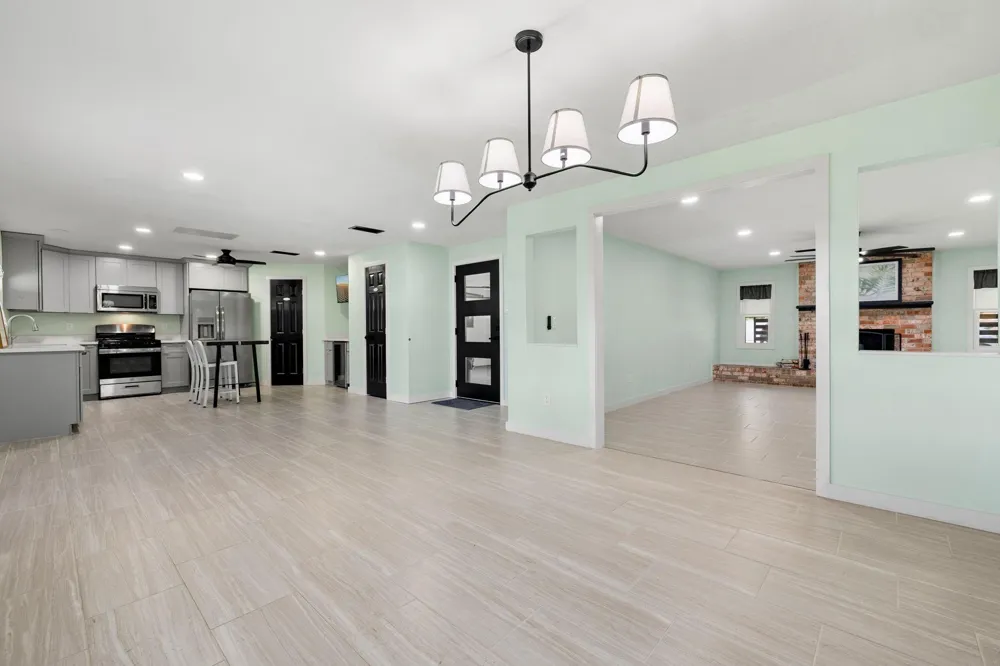 222 W Vaughn Lane Deer Park, TX 77536