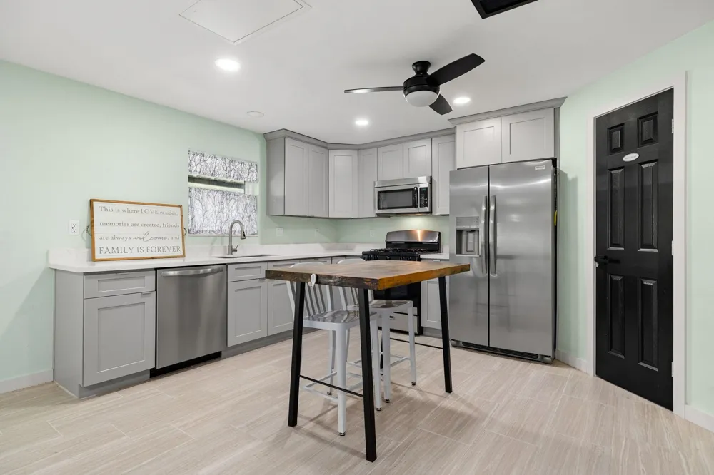 222 W Vaughn Lane Deer Park, TX 77536
