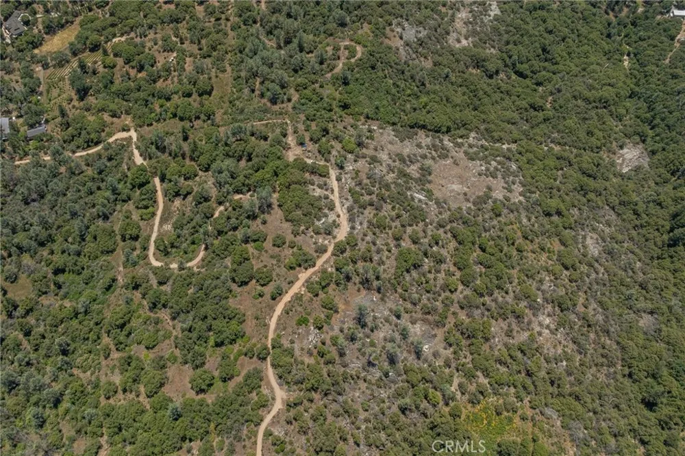 49 Old Yosemite Road Oakhurst, CA 93644