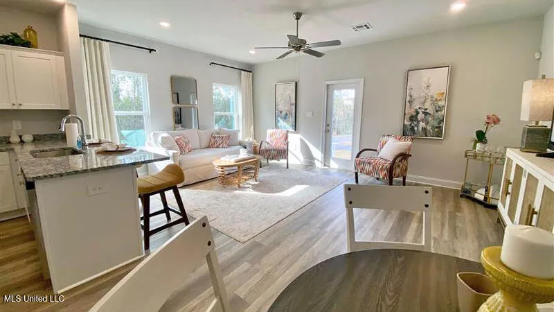 12338 Frazier Lane Gulfport, MS 39503